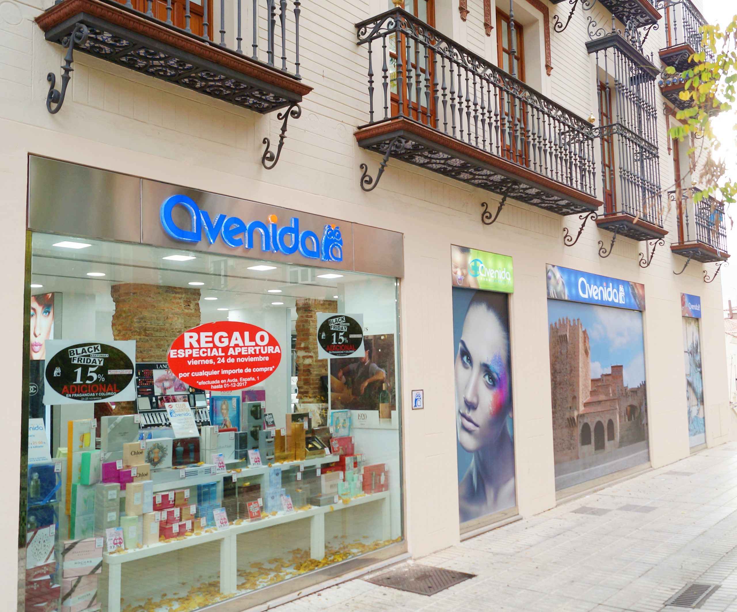 tienda-caceres-perfumerias-avenida