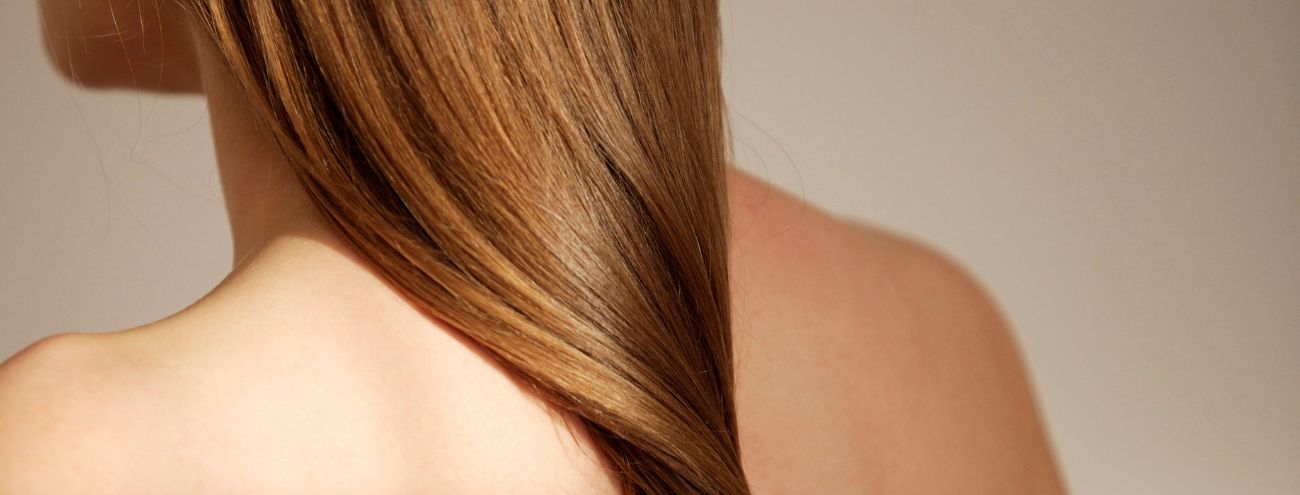 Rutina diaria para un cabello sano y brillante en 5 pasos